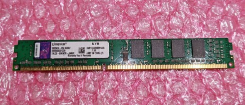 Kingston 2GB low profile 240Pin DIMM DDR3 KVR1333D3S8N9/2G, 1.5V, 1Rx8, non-ECC, CL9, PC3-10600, 1333MHz SKLADEM