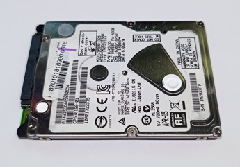 HITACHI – HTS545032A7E680 – 320GB, 5400rpm, 8MB cache, SATA, 2,5“, SLIM 7mm SKLADEM